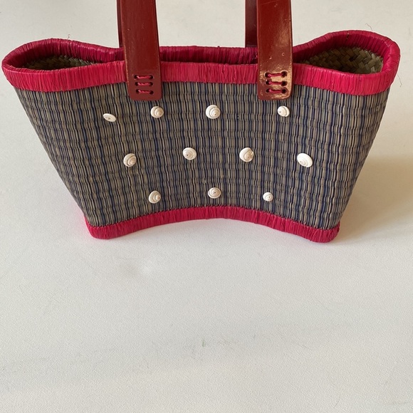 Vintage straw wicker boho wooden red handle purse - Picture 7 of 9